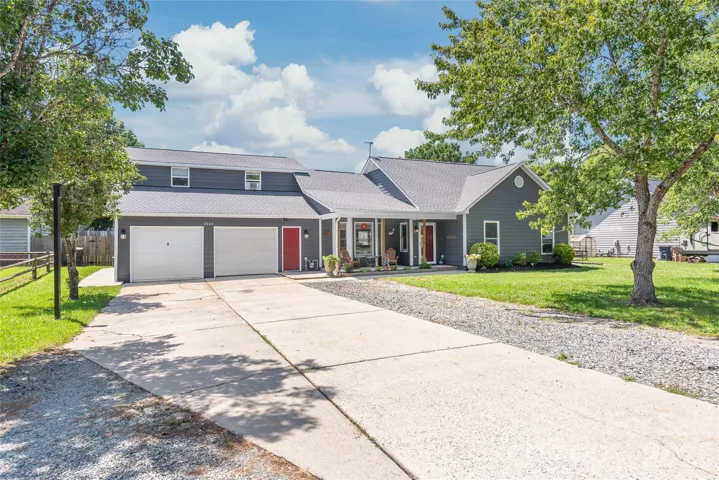 Super Cute Indian Cross Trail is waiting for you!