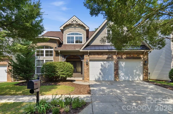 Welcome home to 3016 Connells Point Ave!