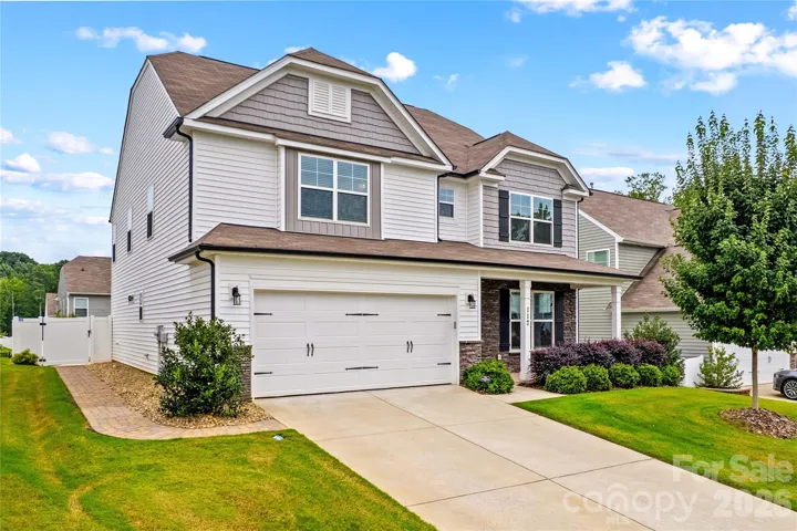 117 Farrier Ln