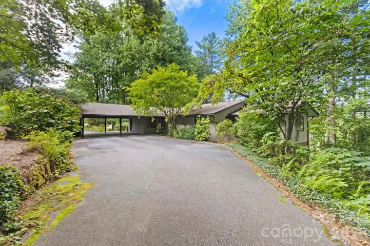 Welcome to 651 Glen Cannon Drive