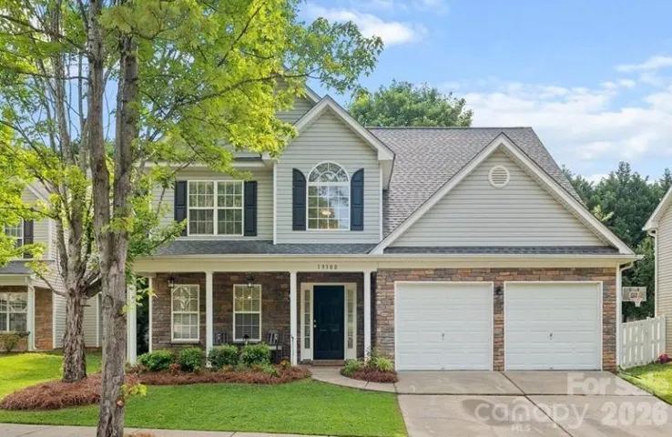 Great curb appeal!