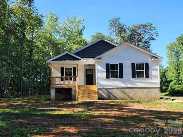 Front Elev w/Covered Front Porch