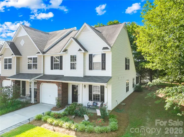 End-unit living in Lexington Commons.