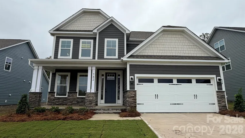 Homesite 127 features a Cypress F floorplan