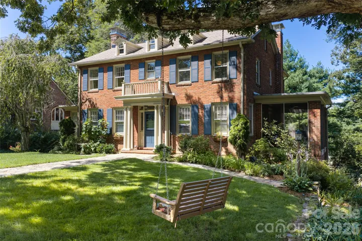 Iconic Grove Park Colonial
