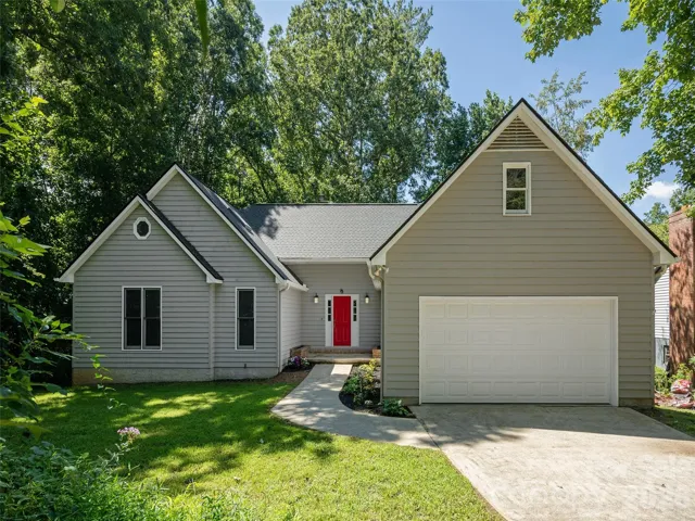 Spacious Home in Glen Crest