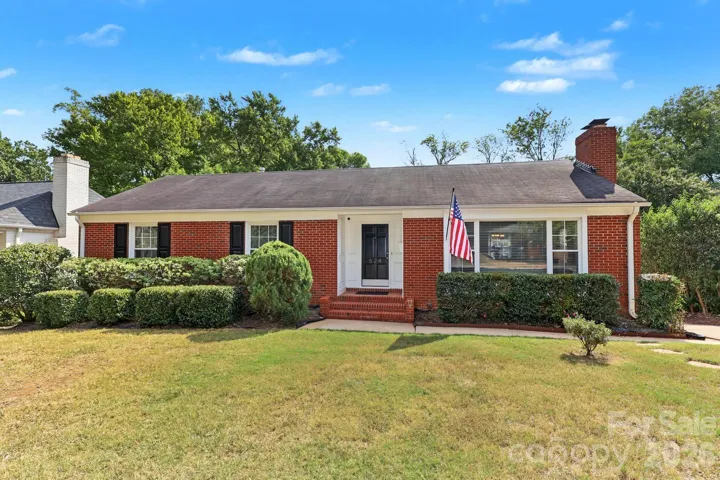 Welcome to 524 Cooper Drive!