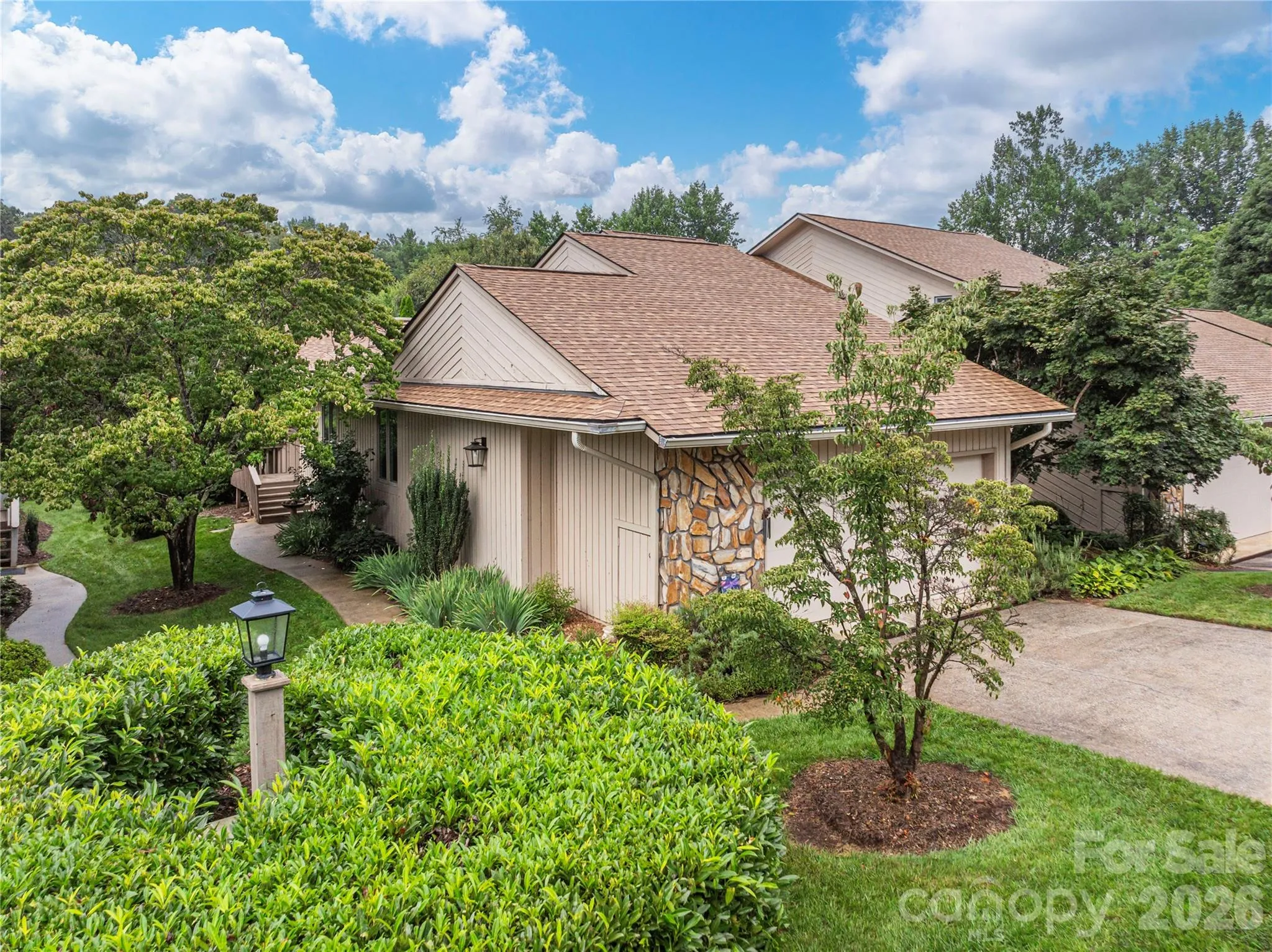121 Deerlake Drive, Asheville, North Carolina 28803