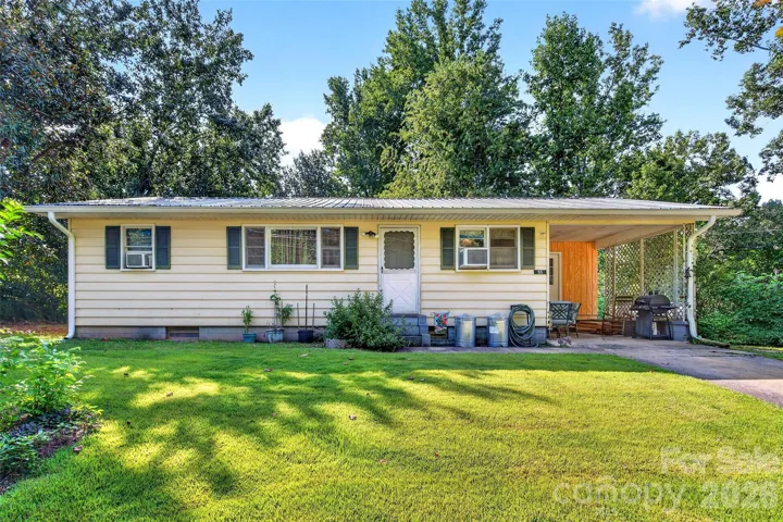 Welcome home! Investor or basecamp delight.