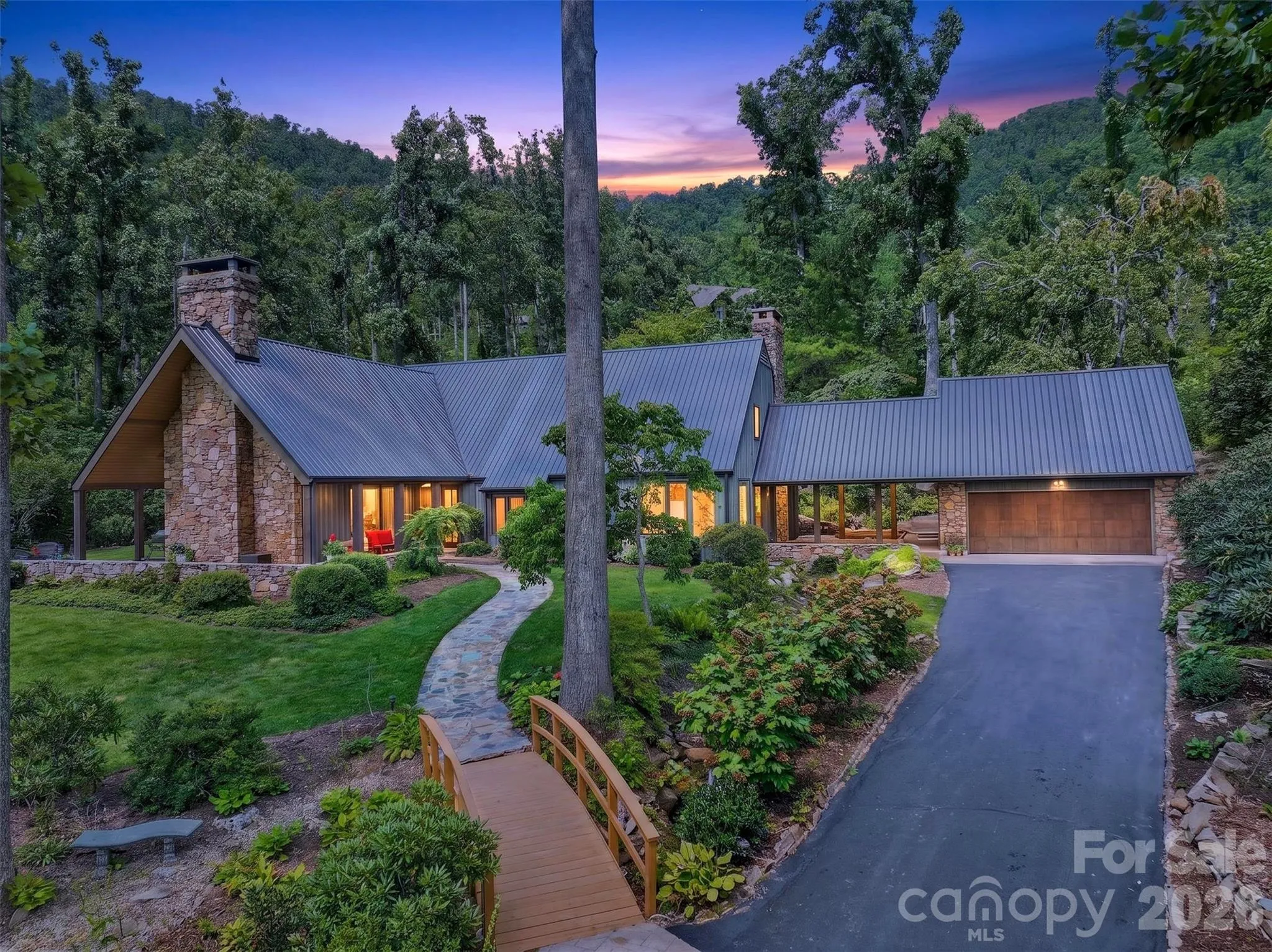 299 Webb Cove Road, Asheville, North Carolina 28804