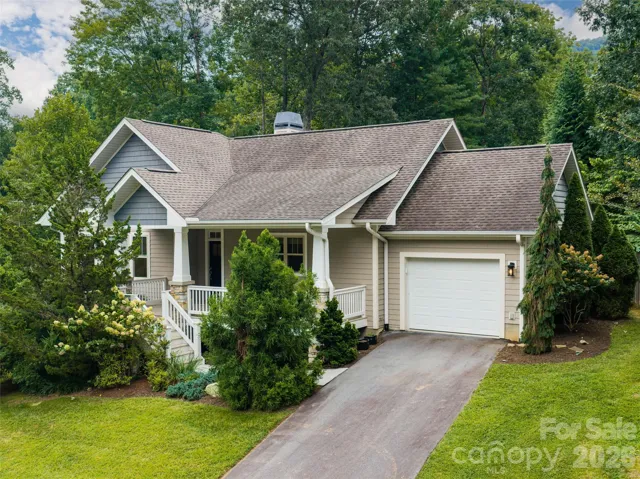 Charming Arts and Crafts home on a quiet street