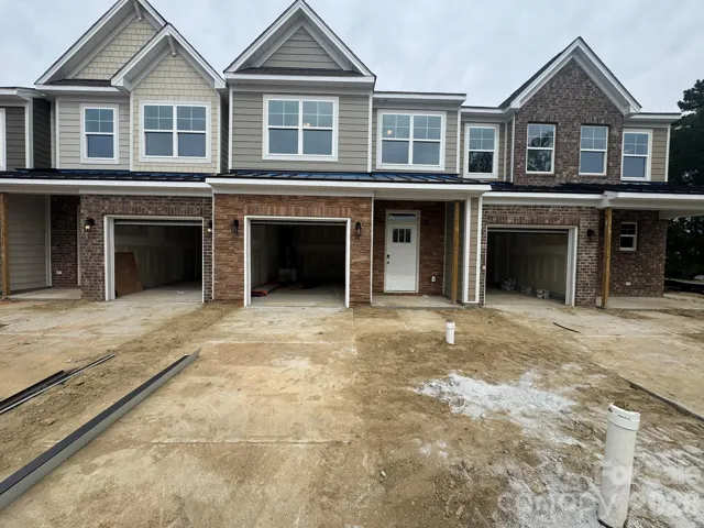 Homesite 226 features a Bristol G floorplan