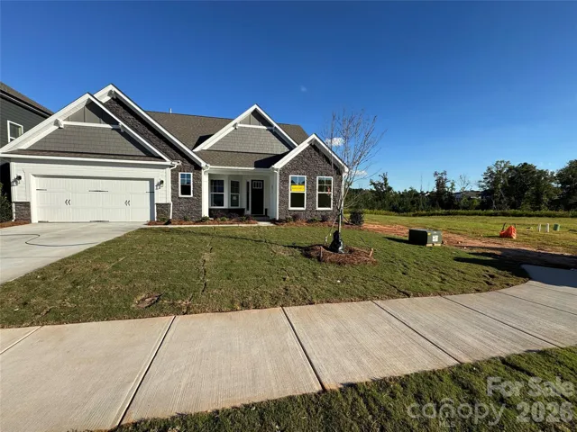 Homesite 629 features an Edgefield D