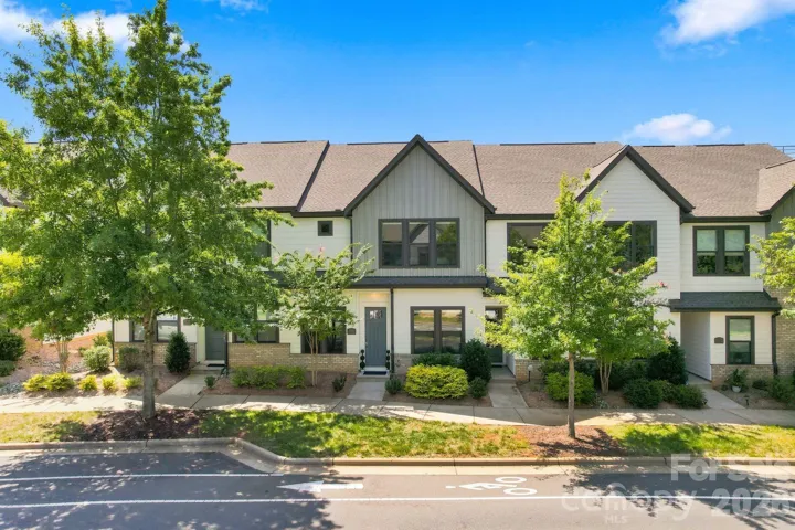 Welcome to 5930 Ardrey Kell!