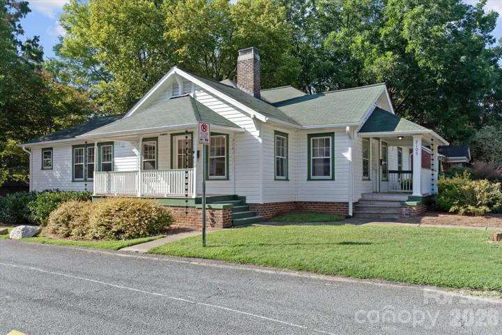 Attractive front and side elevation.