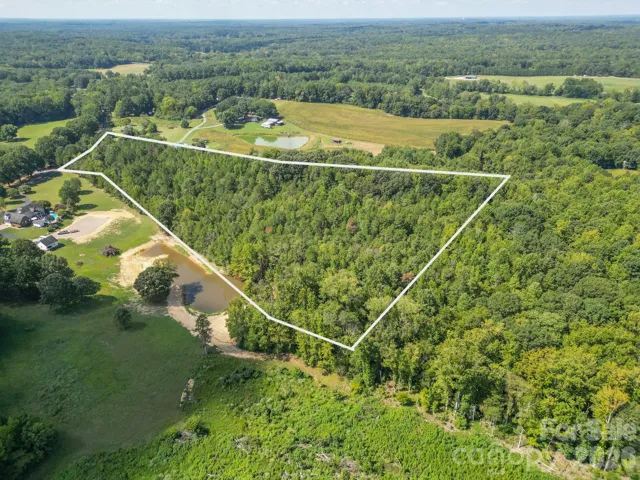 side view - road is to left (approximate property lines)