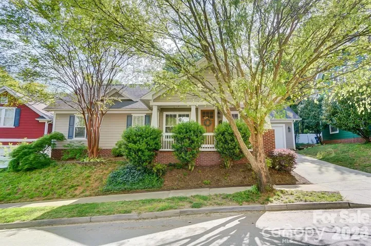 14100 Garden District Row - Charming ranch home in Vermillion