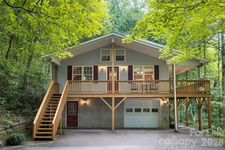 Welcome to 336 Hidden Creek Lane