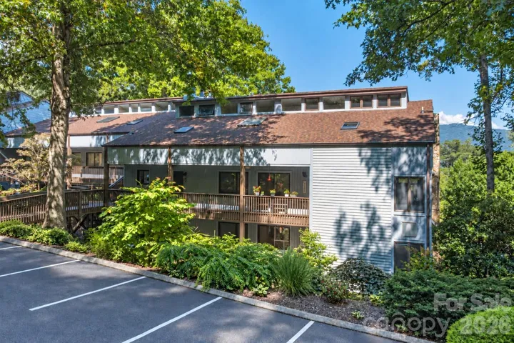 87 Willow Road - building A