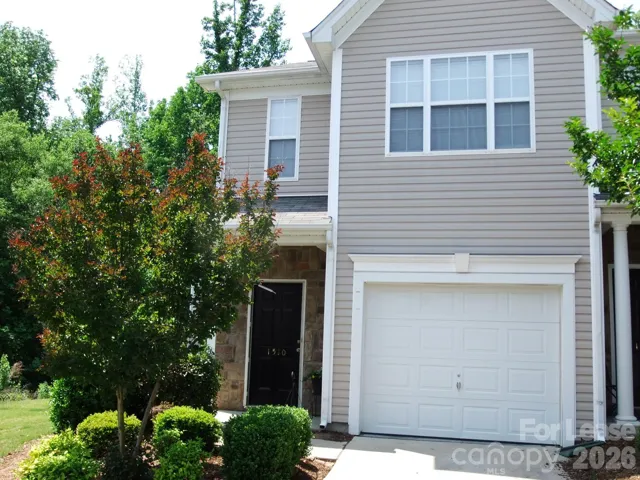 3 BR 2.5 BA, End Unit, Waterstone has Pool