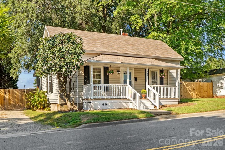 Welcome to 209 East Wilson Avenue