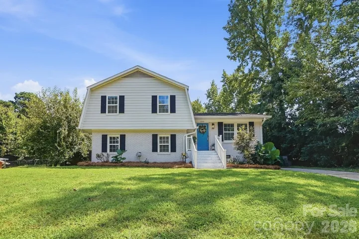 Welcome Home! 4-bedroom living in the heart of Charlotte, North Carolina.