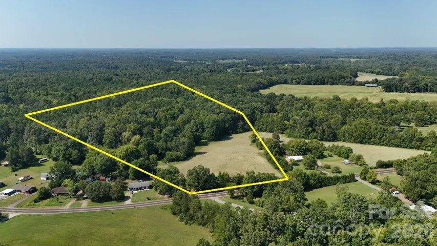 Approximate property lines shown for illustration purposes only. Not a survey. Buyer to verify