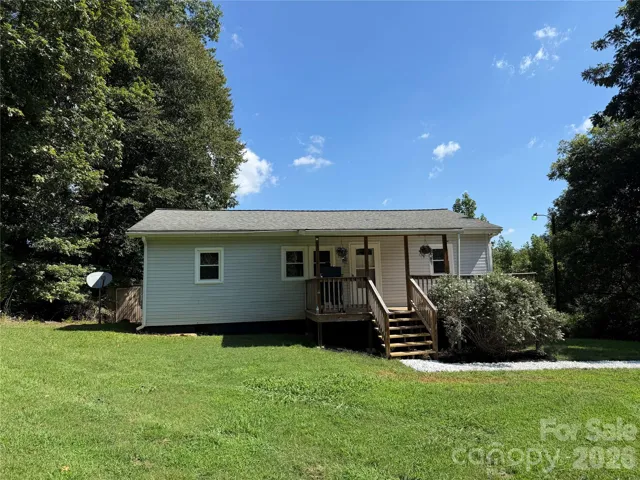 Welcome to 44 Oak Hill Rd, Nebo, NC!