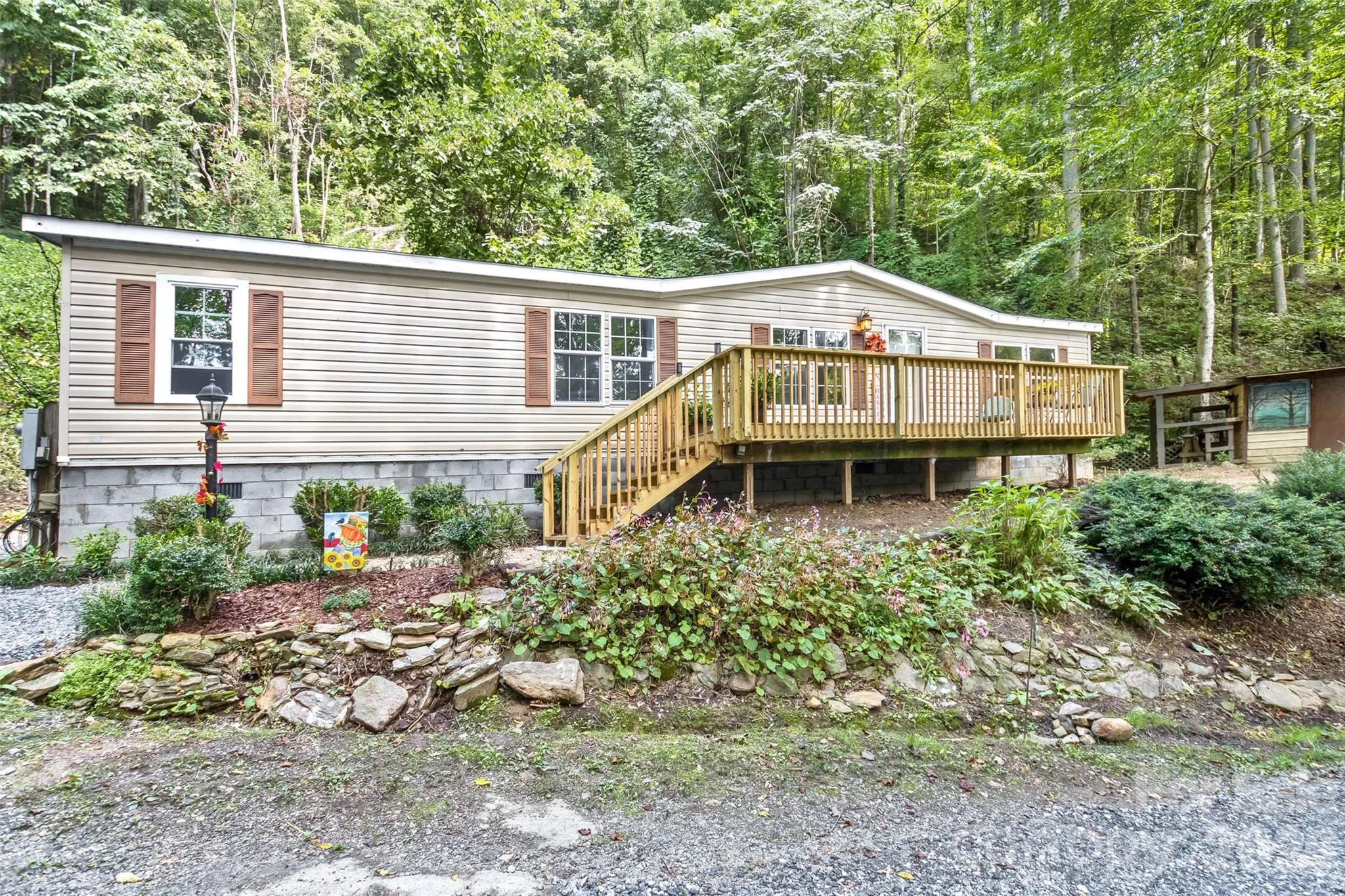 13 Cattail Drive, Sylva, North Carolina 28779