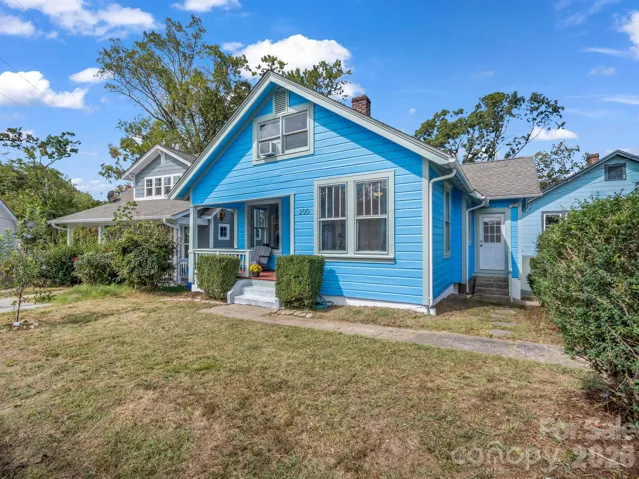 2 houses, 1 lot!