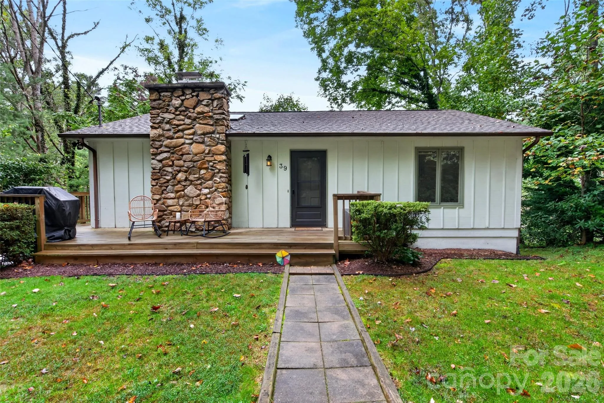 39 Spooks Branch Extension, Asheville, North Carolina 28804