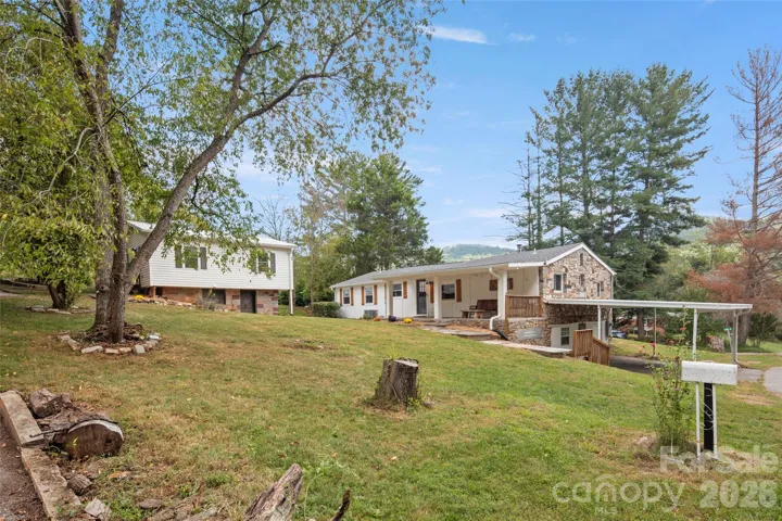 Welcome to 28 & 50 Long Cove Rd.