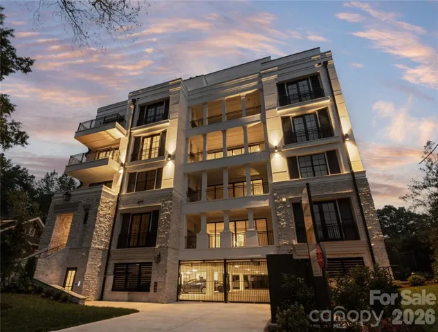 Four09 Queens is a striking residence that brings a refined architectural presence and boutique luxury living to one of Myers Park’s most desirable locations.