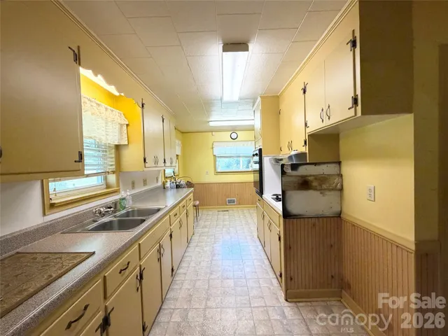 1170