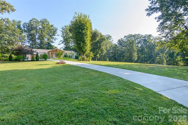 2 Beautiful Acres!