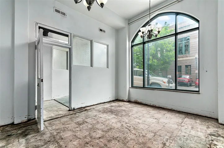 Jackson Annex typical space
