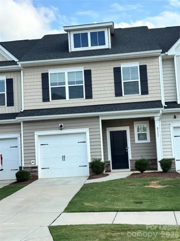 8111 Sheffield Dr Frontage