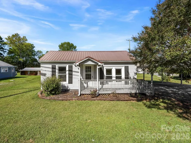 Welcome to 24 Forest Hill!