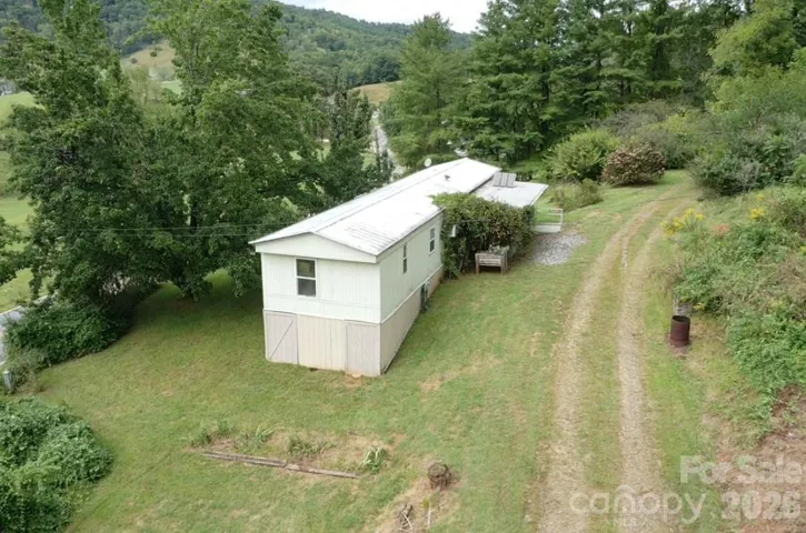 Welcome to 418 Green Valley Rd!