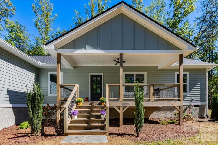 Front Entrance/Porch