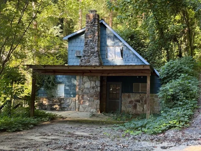 Vintage Lakefront Home