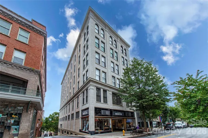 Beautiful Corner Mid-Rise
