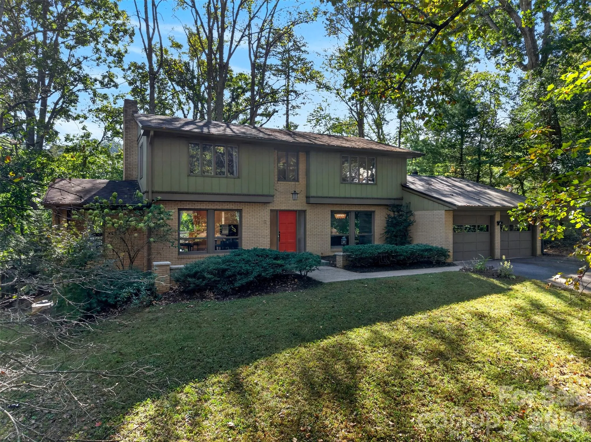 14 Willow Road, Asheville, North Carolina 28804