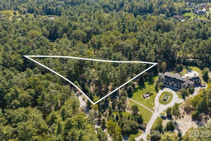 Exceptional 3.46 acres homesite in gated Sherwood