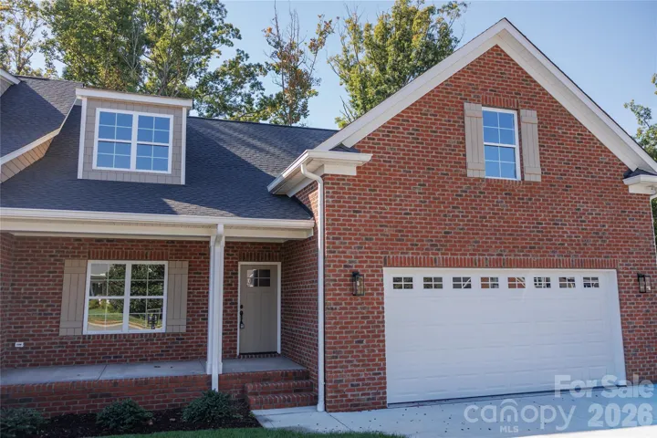 Exterior Photo - End-Unit