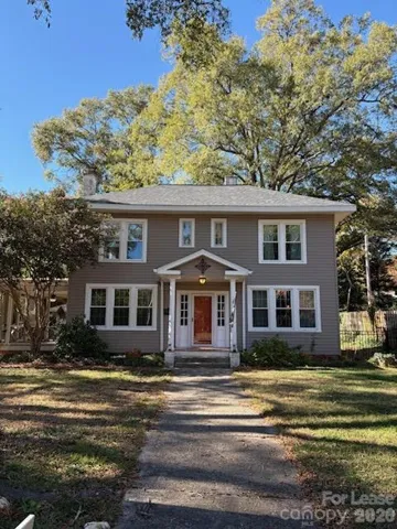 613 S York Street front of home