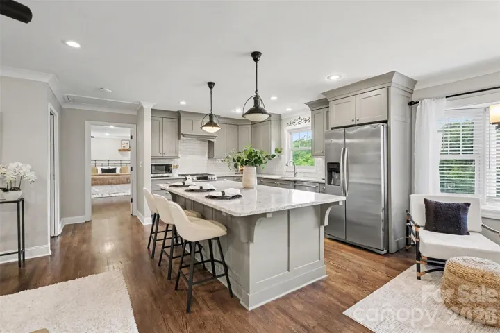Open kitchen to dining and living room