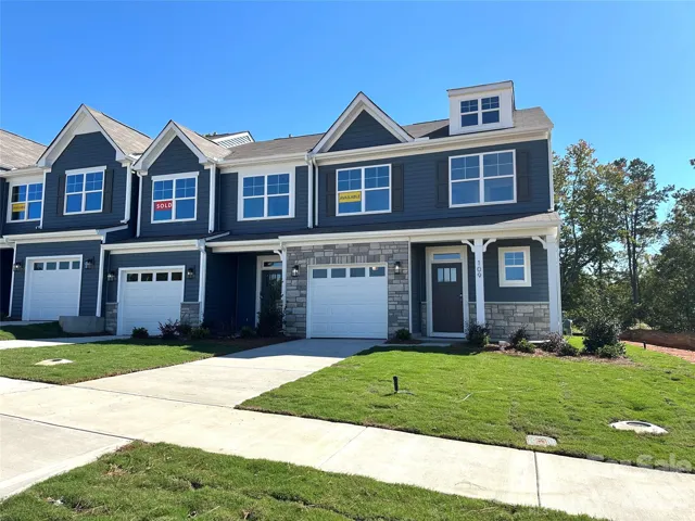 Homesite 93 features a Cary F floorplan