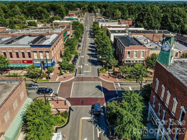 Tons of Retail & Restaurants