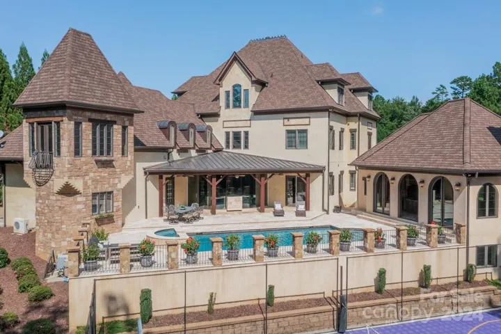 Come home to your vacation!